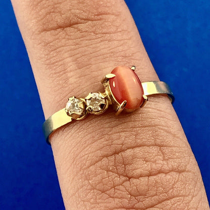 Vintage 14K Yellow Gold Orange Tiger Eye Cubic Zirconia Modern Free Form Ring