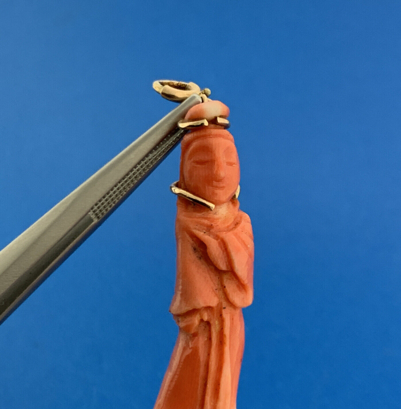 Gorgeous 10k Yellow Gold Carved Coral Chinese Eastern Wise Man Dangle Pendant