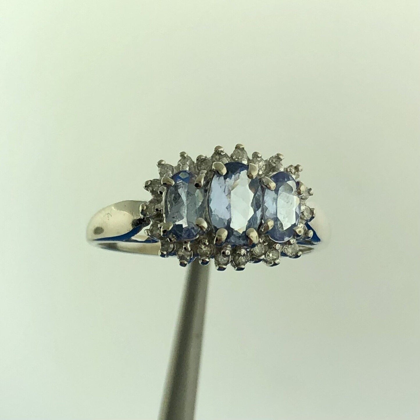 Gorgeous 10k White Gold Oval Cut Triple Tanzanite Diamond Accent Ring Size 7