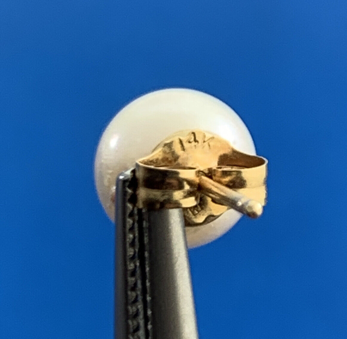 Designer Hallmarked 14K Yellow Gold Pearl Solitaire Stud Earrings