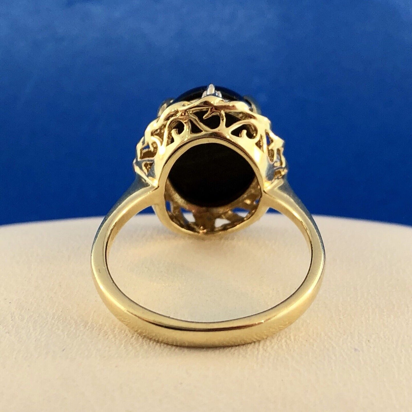 Vintage 10K Yellow Gold Black Onyx Cabochon Diamond Accent Cocktail Ring