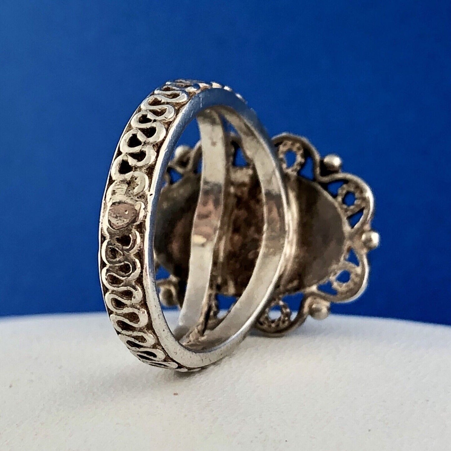 Bright Retro Sterling Silver 925 Green Tigers Eye Scroll Filigree Cocktail Ring