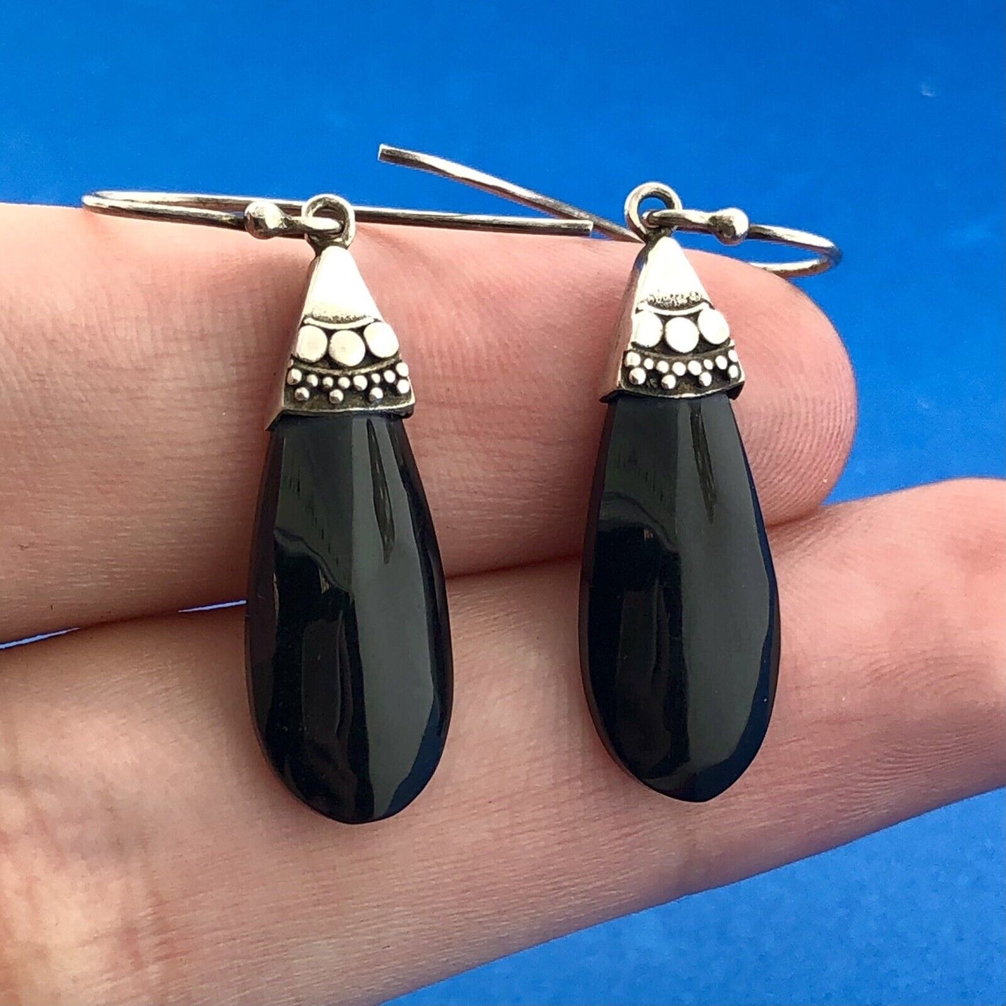 Modernist 925 Sterling Silver Black Resin Pear Beadwork Drop Dangle Earrings