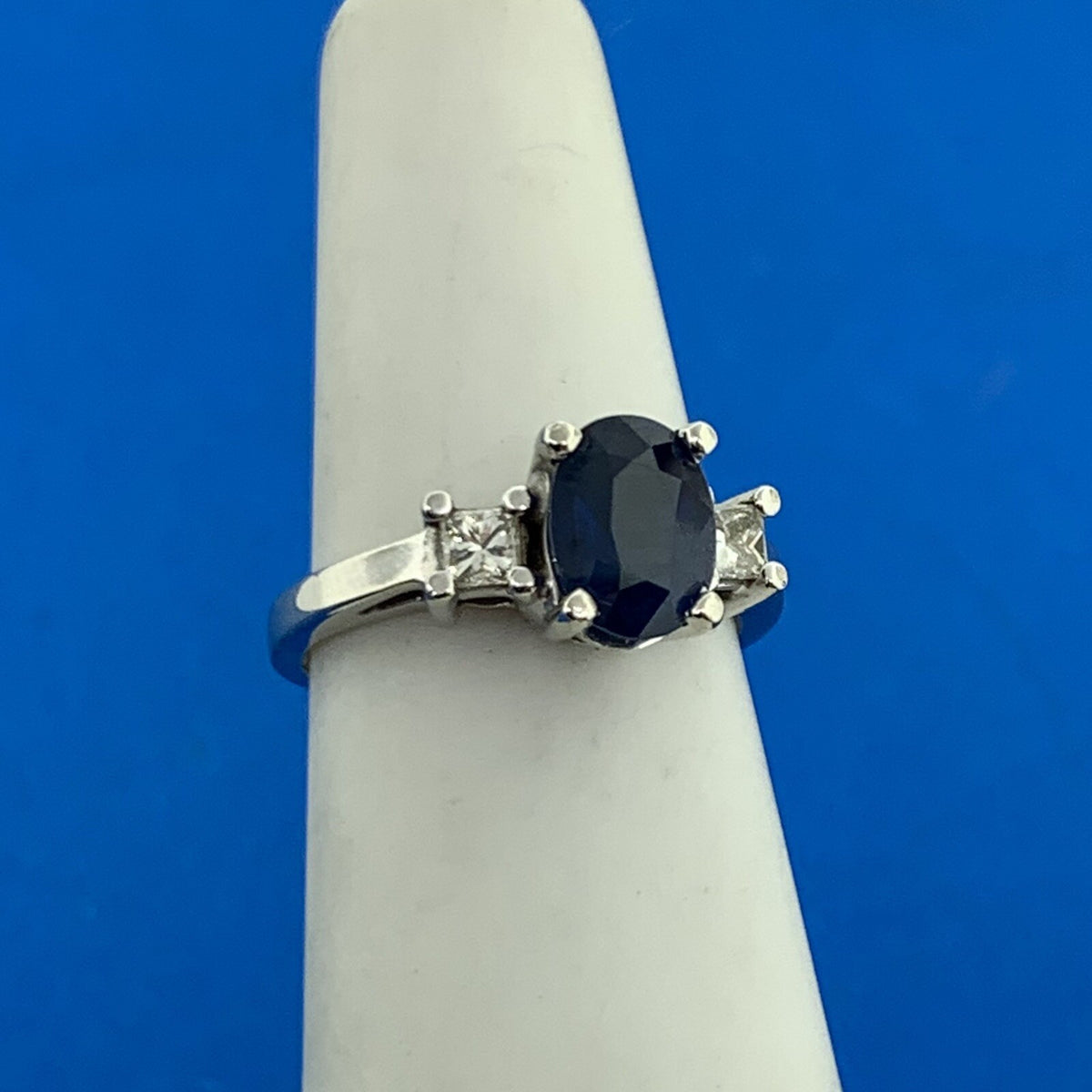 Designer 14K White Gold Oval Sapphire Princess Diamond Accented Size 6.5 Ring