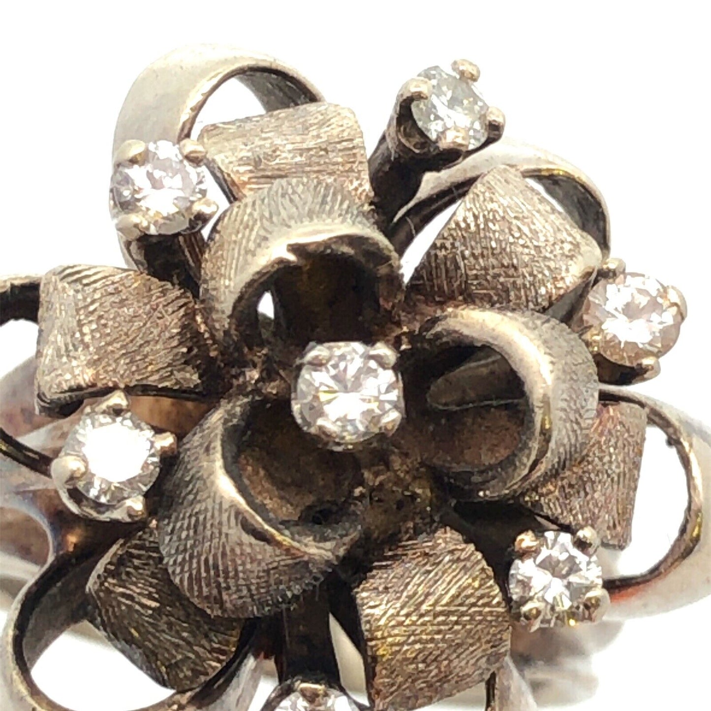 Vintage 14K White Gold Diamond Floral Polished Florentine Ribbon Statement Ring