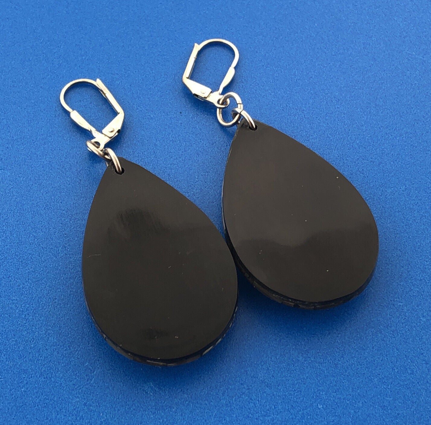 Stunning Silver Toned Teardrop Shaped Mother of Pearl Dangle Leverback Earrings