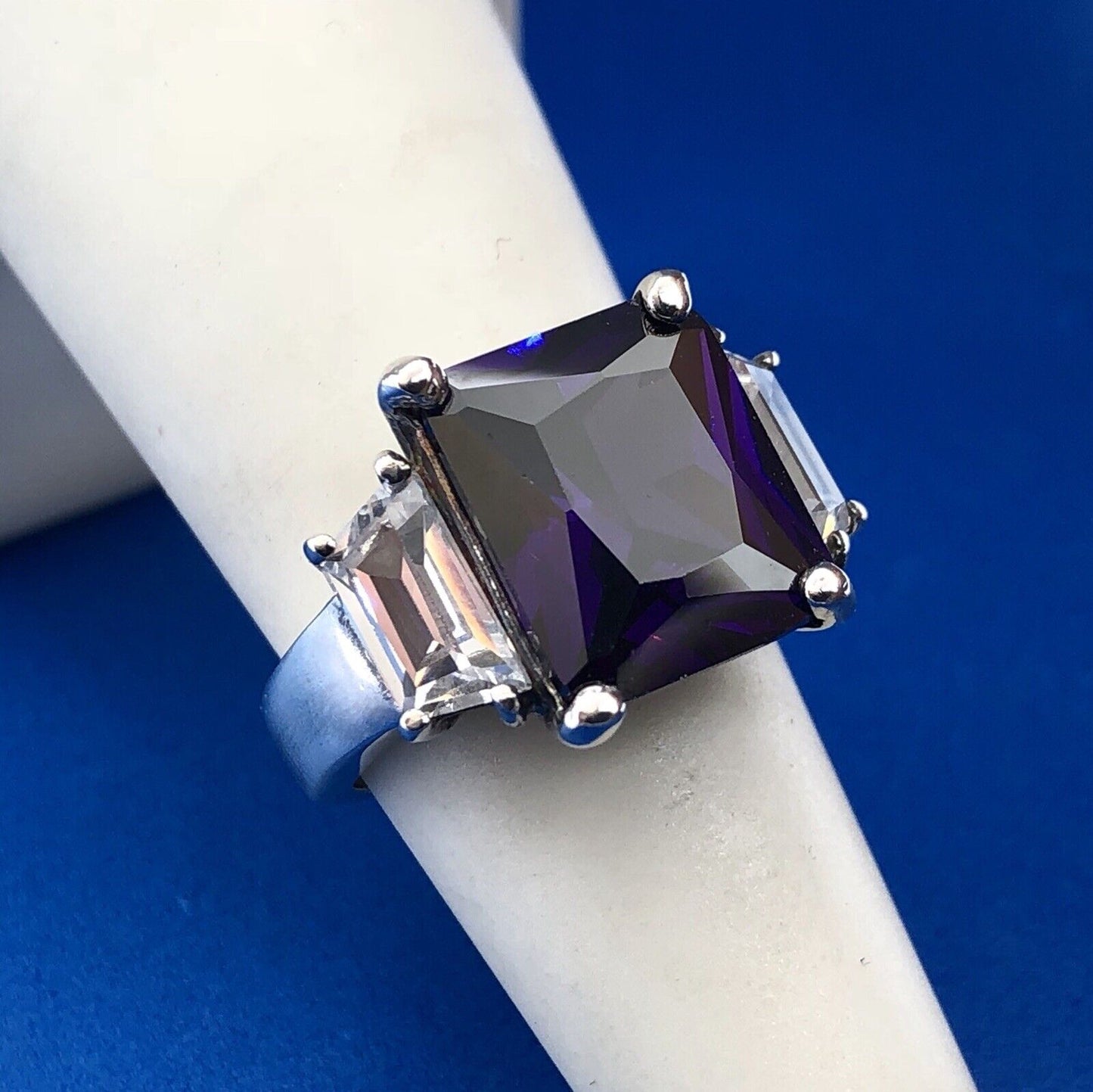 Dramatic Sterling Silver 925 Purple White CZ Statement Fashion Cocktail Ring