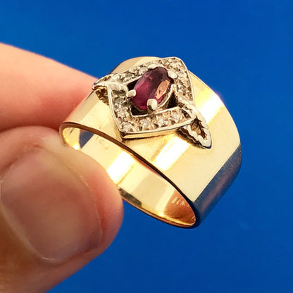 14K Yellow Gold Ruby Diamond Etruscan Style Tapered Cocktail Anniversary Ring