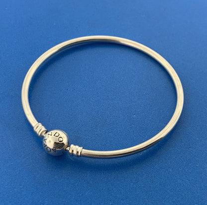 PANDORA 925 Sterling Silver Round Barrel Signature Clasp 590713 Bangle Bracelet