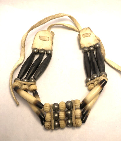 Vintage Native American White Leather Onyx Silver Plated Resin Bead Necklace