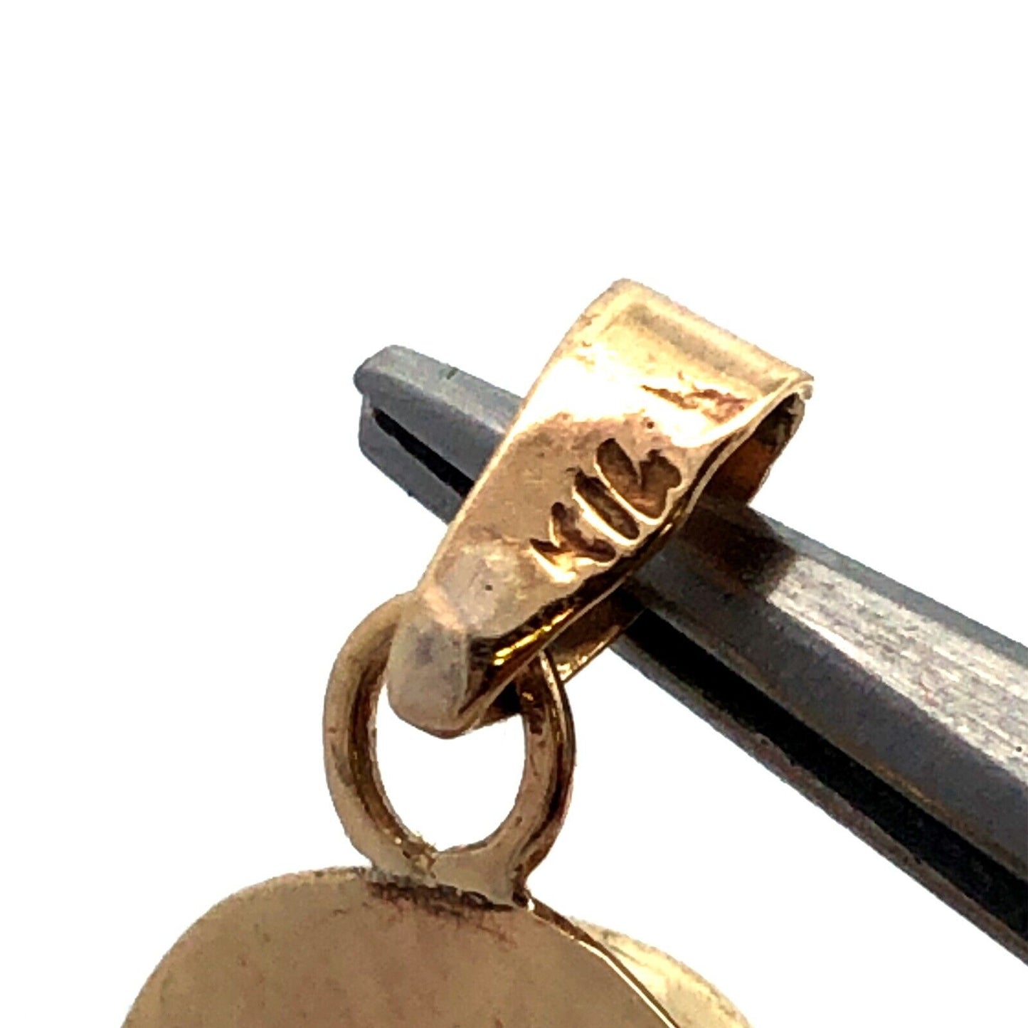 Estate 14K Yellow Gold Oval Orange White Carved Cameo Pendant