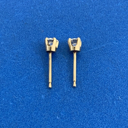 Designer 14K Yellow Gold Round Diamond Classic Stud Earrings