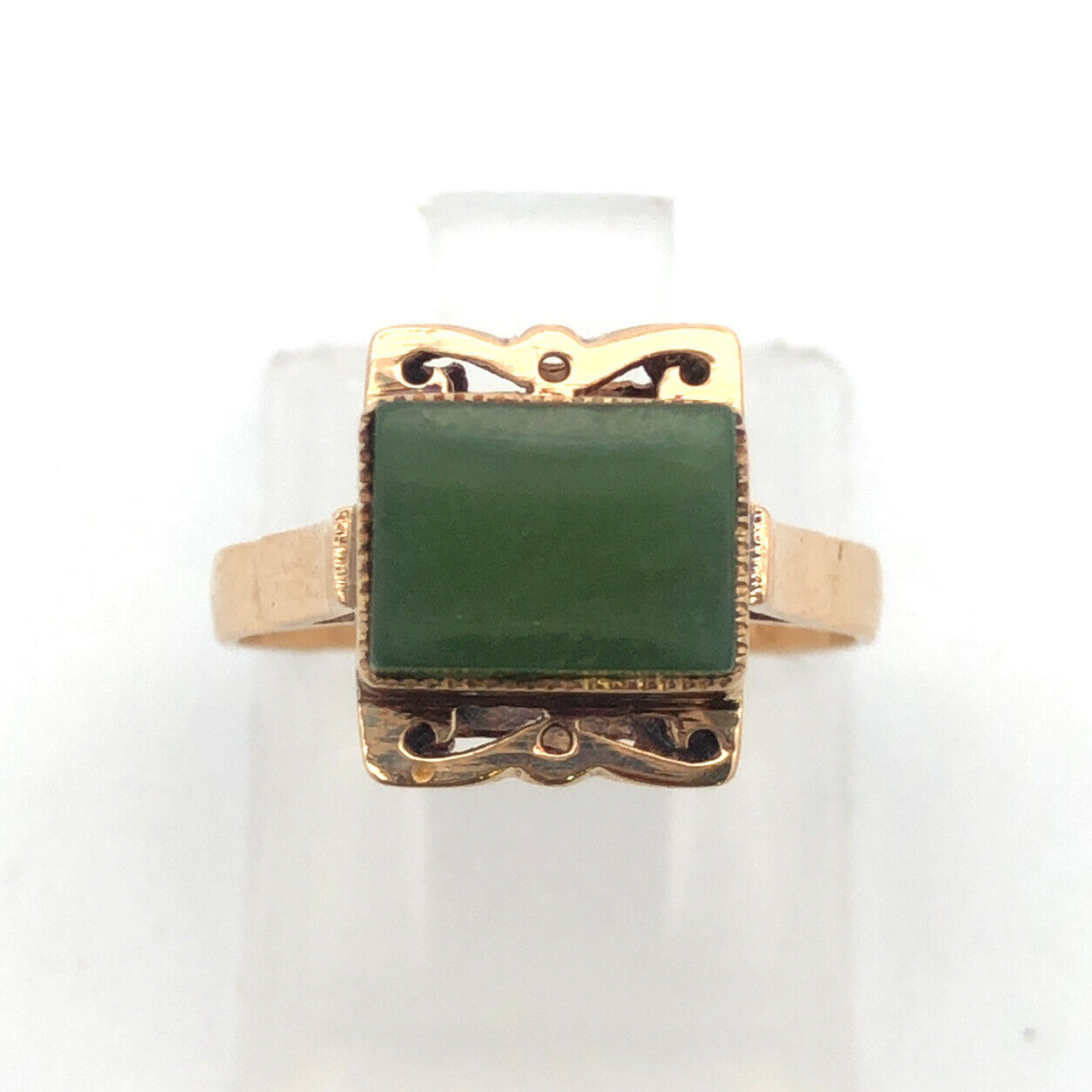 Estate 14K Yellow Gold Rectangle Jade Cabochon Oriental Style Cocktail Ring
