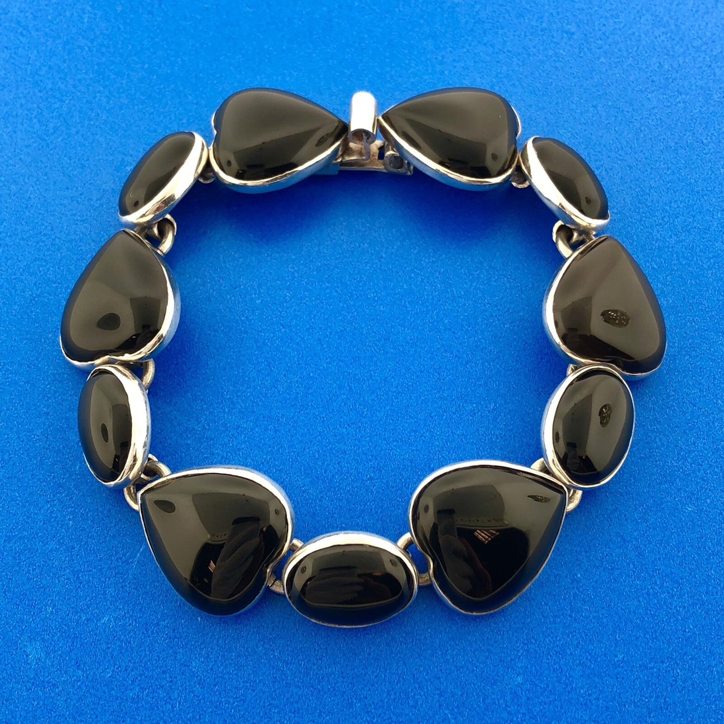Vintage Taxco Mexico 925 Sterling Silver Black Onyx Heart Oval Panel Bracelet