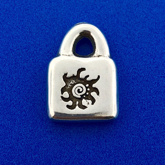 Designer Uno De 50 Silver Tone Sun Burst Purse Lock Charm Pendant