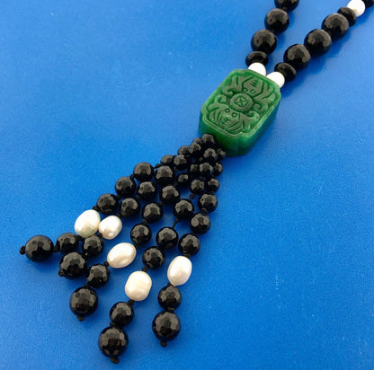 Art Deco Freshwater Pearl Black Jet Bead Carved Jade Jadeite Pendant Necklace