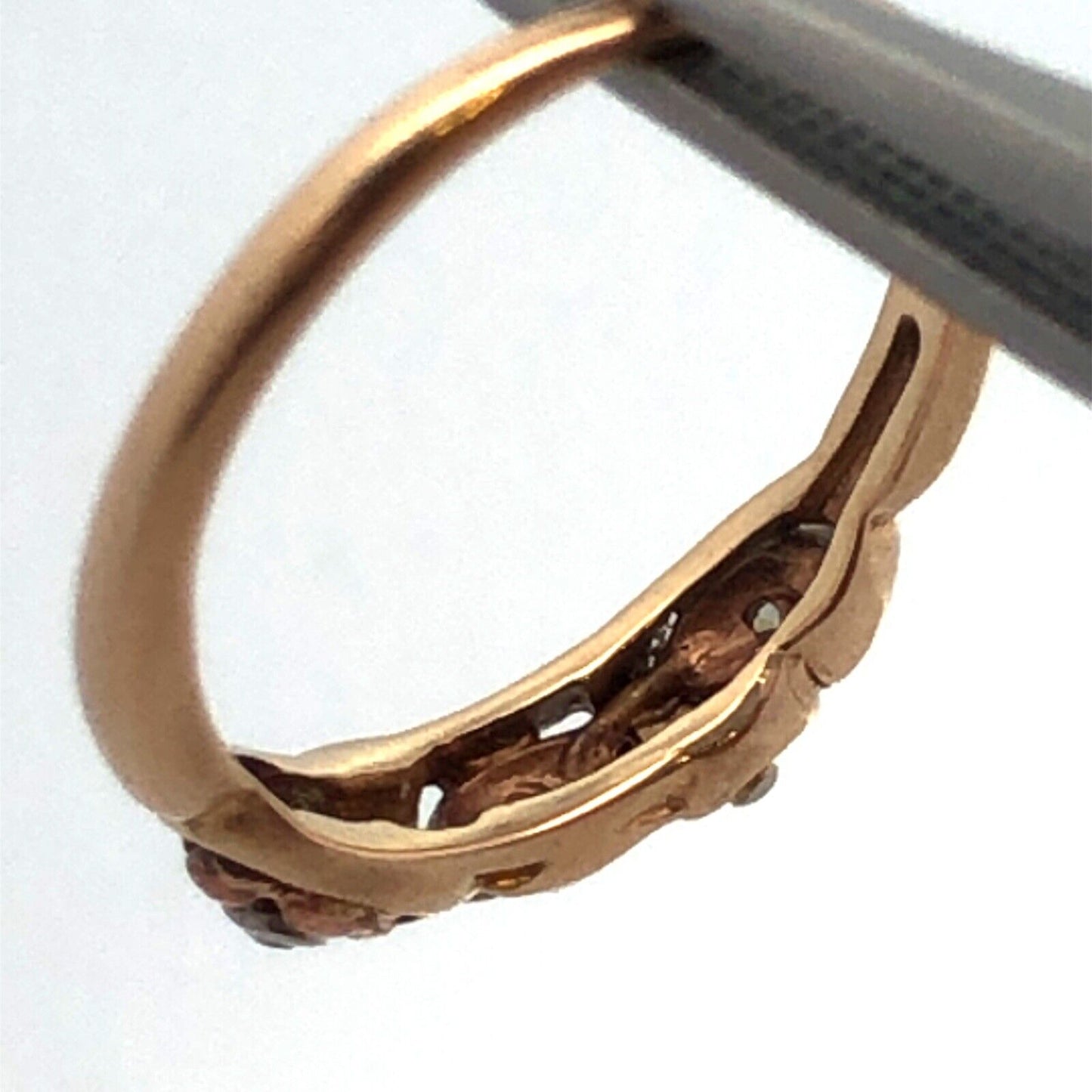 Vintage 14K Yellow Rose Gold Diamond Flower Textured Band Ring