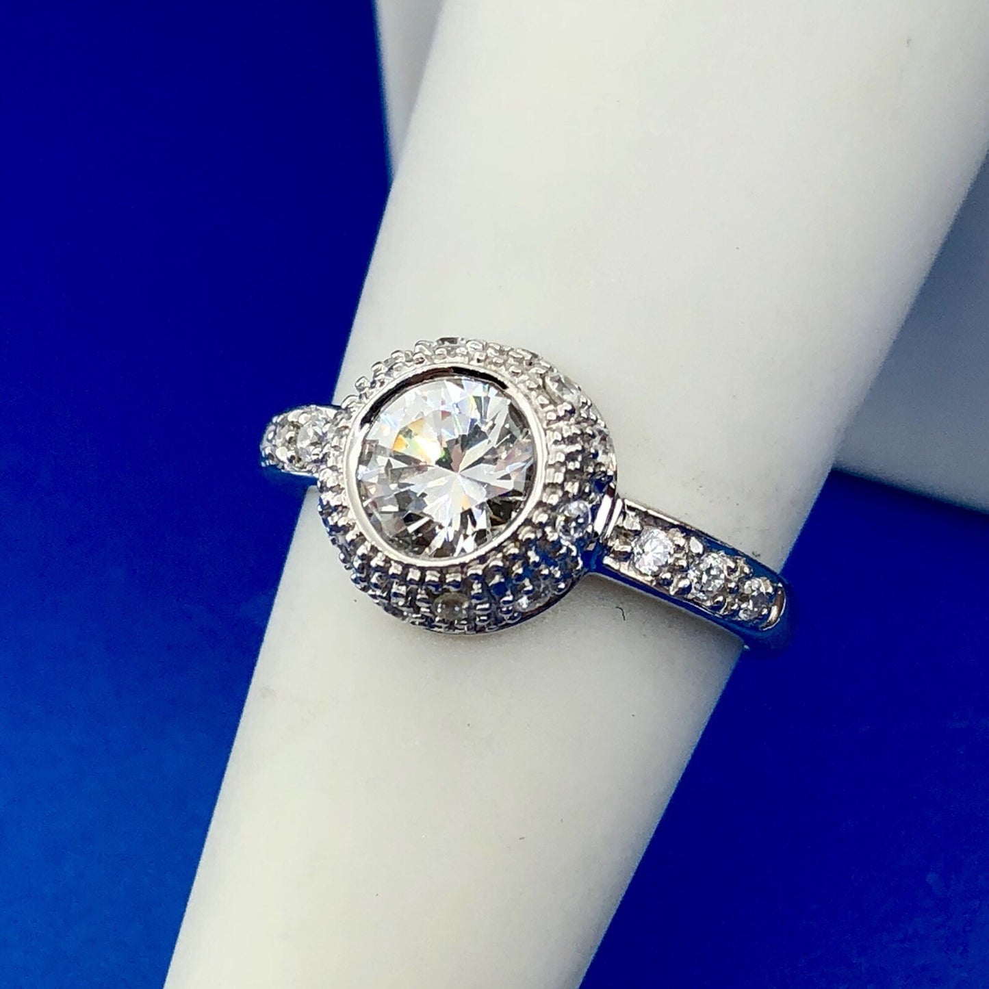Stunning Sterling Silver Cubic Zirconia CZ Solitaire W/Accents Engagement Ring