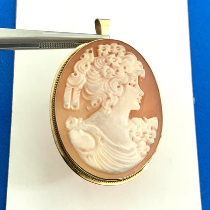 Vintage Italy 18K Yellow Gold Oval Carved Cameo Statement Brooch Pendant