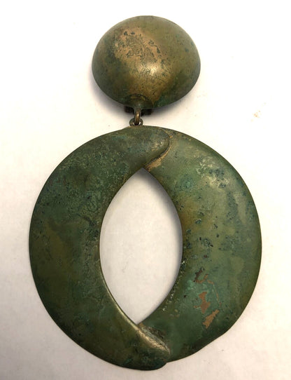 1980's Vintage Dannah Oxidized Green Gold Tone Metal Statement Clip On Earrings