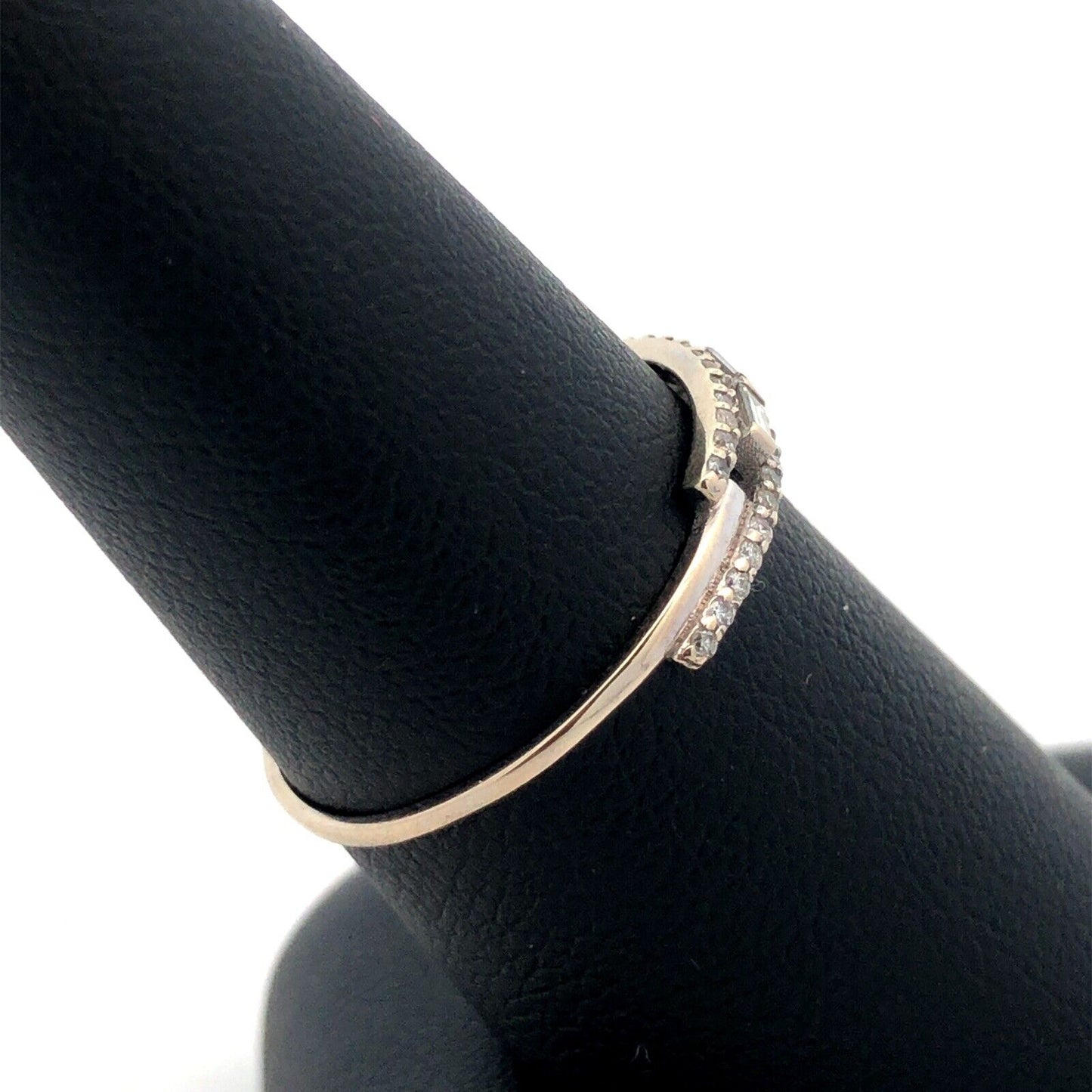 14K White Gold Diamond Accented Anniversary Promise Band Ring