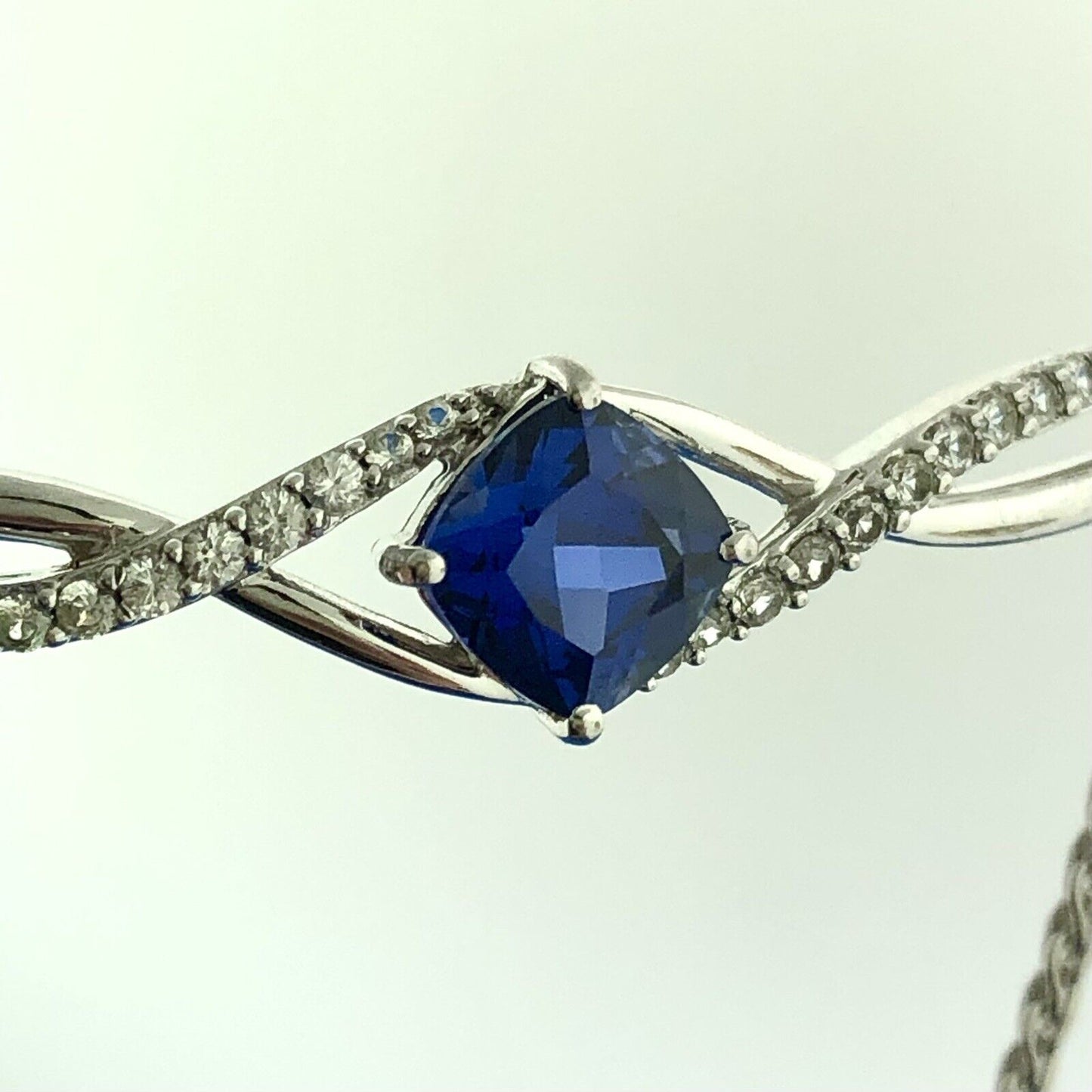 Stunning Sterling Silver 925 Cushion Blue Sapphire Lariat Bracelet