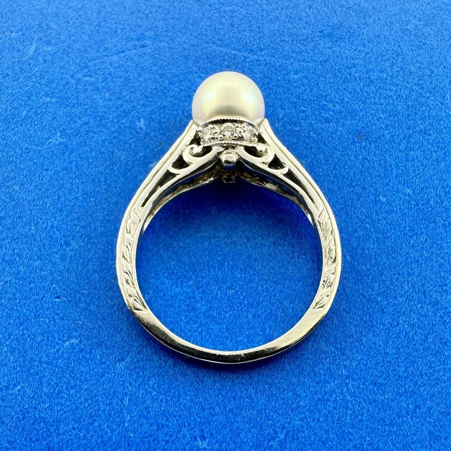 Vintage 14K White Gold Pearl Solitaire Diamond Accented Cocktail Ring