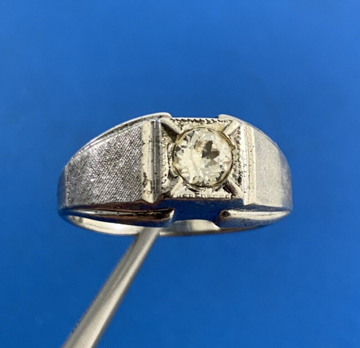 Vintage 925 Sterling Silver Round Cubic Zirconia Unisex Textured Cocktail Ring