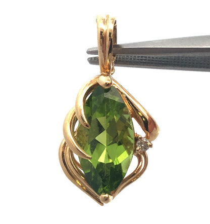 Vintage 14K Yellow Gold Marquise Peridot Round Diamond Accent Modernist Pendant