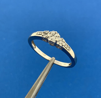 Designer 10k White Gold Round Cut Diamond Promise Cluster Engagement Ring Size 7