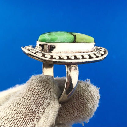 Lovely Sterling Silver 925 Triangular Cabochon Green Turquoise Ring Size 7.75