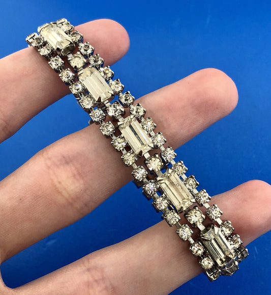 Vintage Albert Weiss Silver Tone Crystal Rhinestone Glamour Link Bracelet