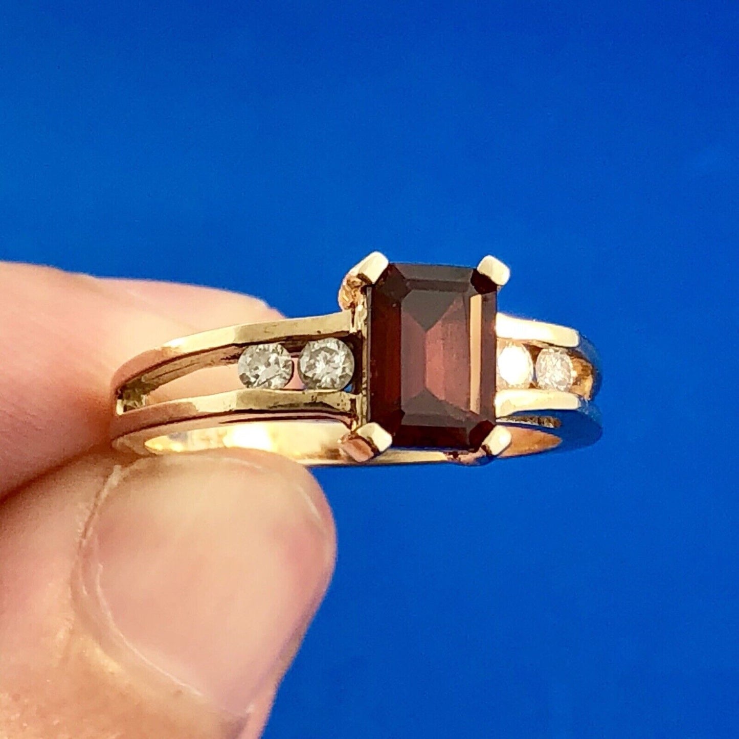 Modern 14K Yellow Gold Garnet Diamond Engagement Bridal Cocktail Ring