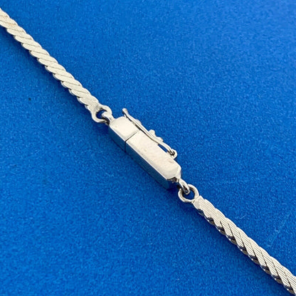 Gorgeous 18k White Gold Pear Cut Emerald Diamond Round Accent 16" Chain Necklace