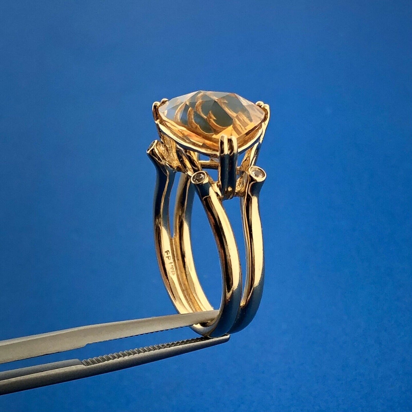 Gorgeous 14k Yellow Gold Faceted Triangle Citrine Diamond Accent Ring Size 6.15