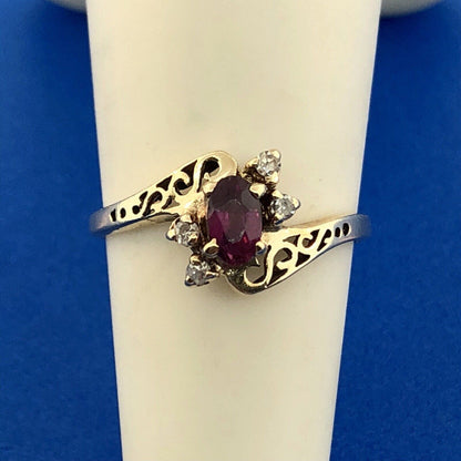 Vintage 10K Yellow Gold Garnet Diamond January Anniversary Bypass Ring