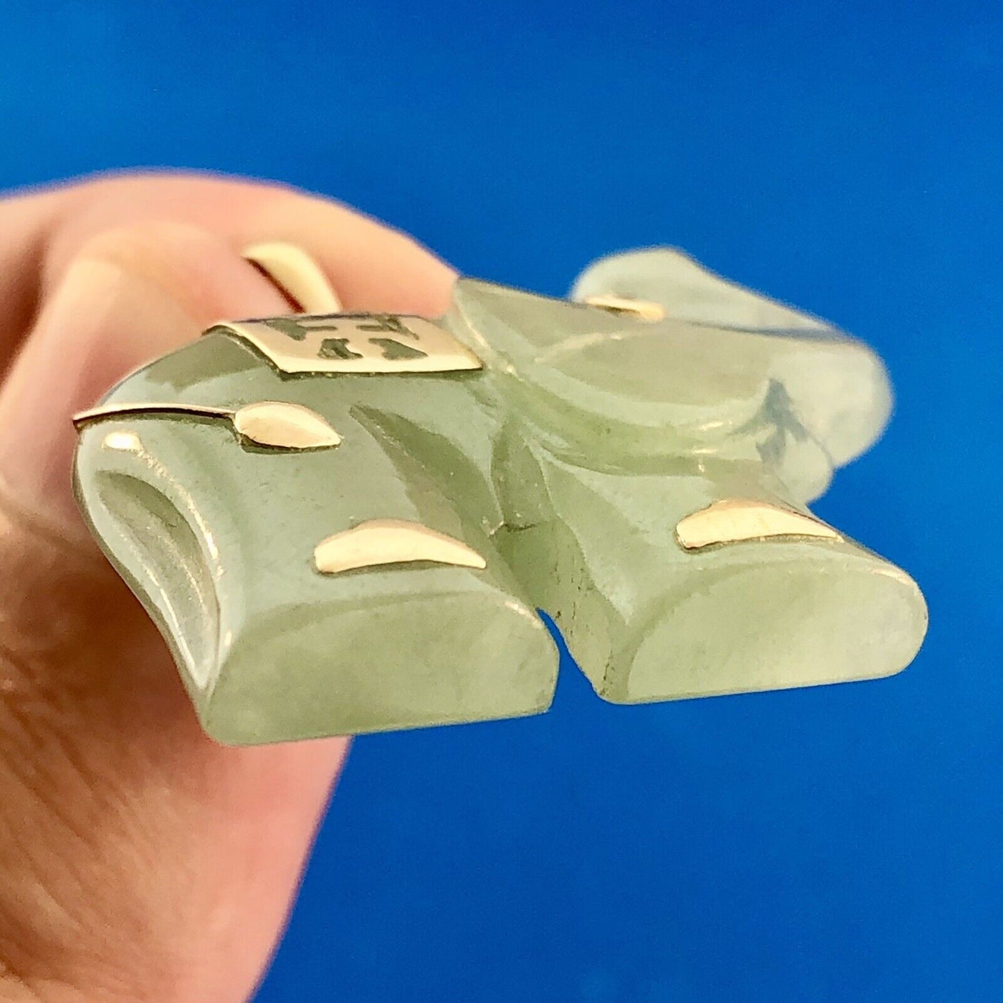 Vintage 14K Yellow Gold Carved Jade Jadeite Ruby Eye Elephant Good Luck Pendant