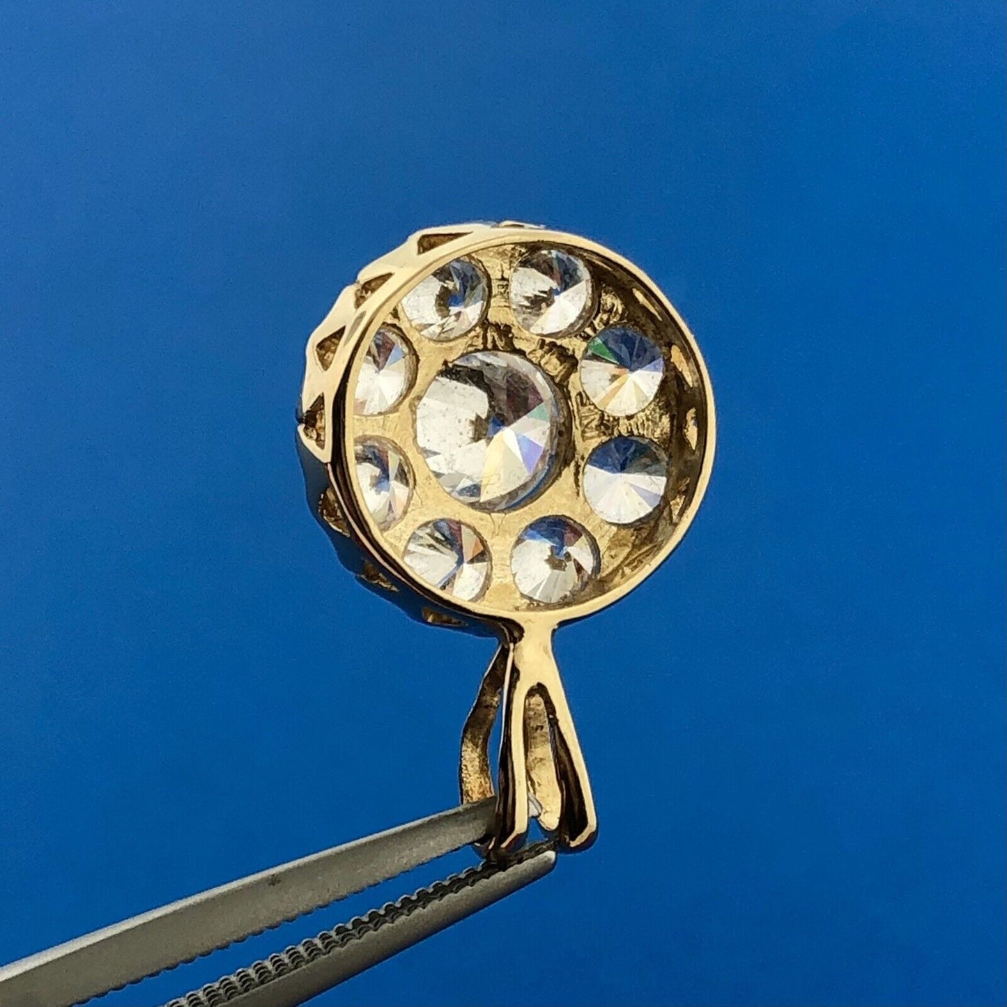 Gorgeous 14k Yellow Gold Round Cut Cubic Zirconia CZ Circle Cluster Pendant