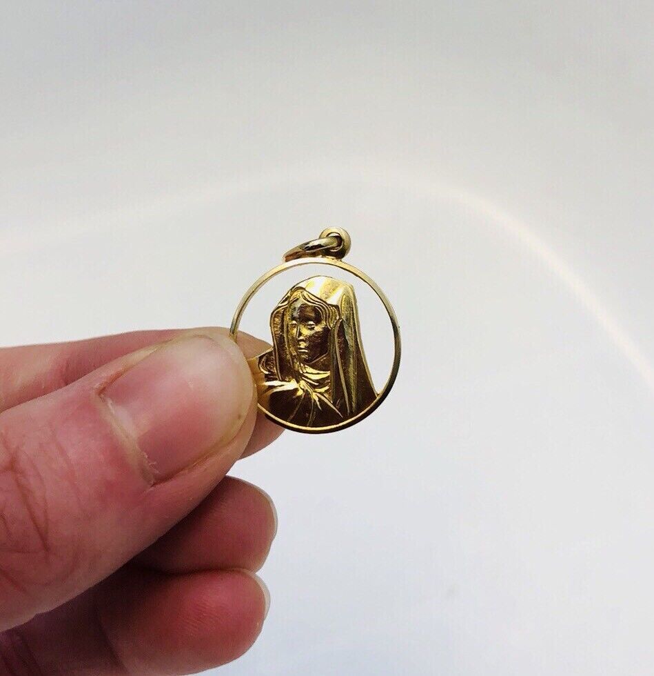 Designer 18K Yellow Gold Mother Mary Religious Communion Easter Disc Pendant