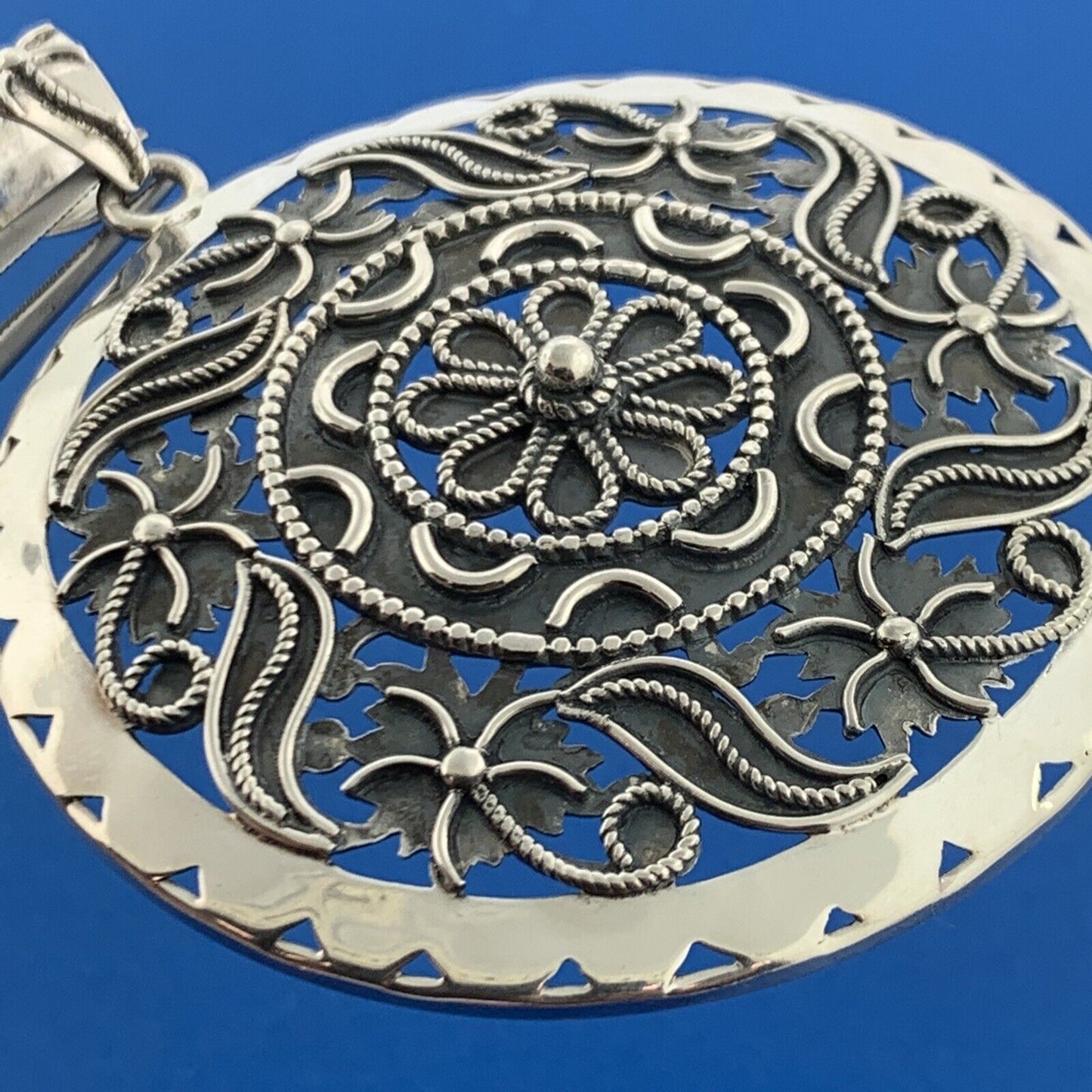 Designer Doug Paulus dP 925 Sterling Silver Floral Scroll Statement Disc Pendant