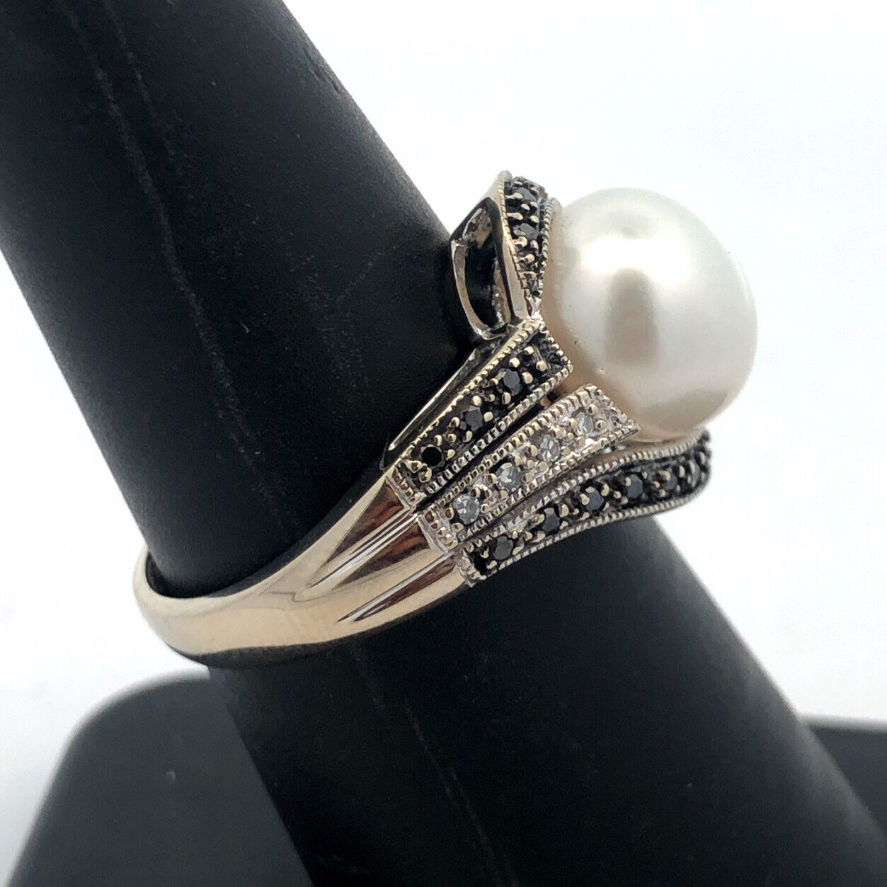 Designer JH 10K White Gold Round Pearl Black White Diamonds Statement Ring