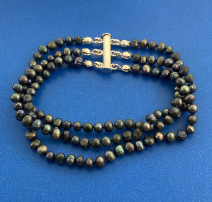 Designer USA Black Pearl Beaded Knotted 3-Strand 950 Silver Bracelet