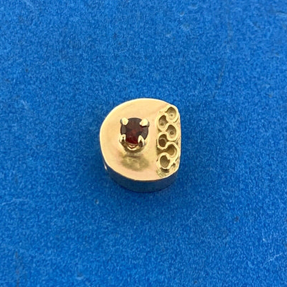 Vintage 10K Yellow Gold Round Garnet Textered Slide Bracelet Charm