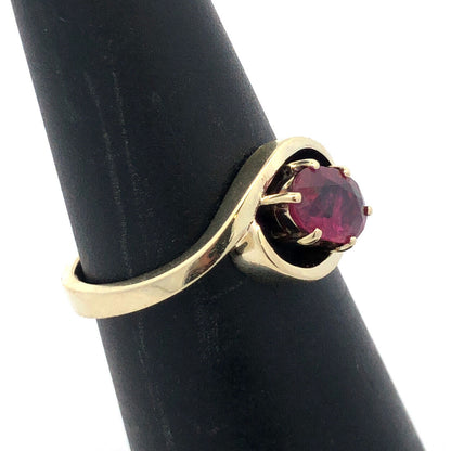 Designer 14K Yellow Gold Oval Ruby Solitaire Anniversary Occasion Ring