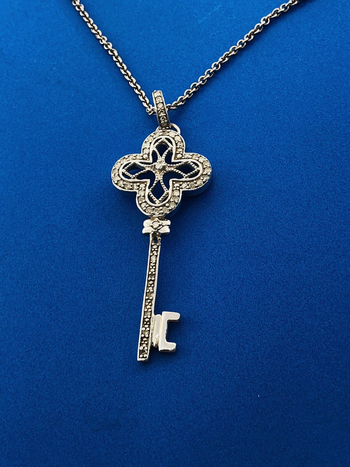 Vintage Designer Sterling Silver 925 Diamond Filigree Open Scroll Key Necklace