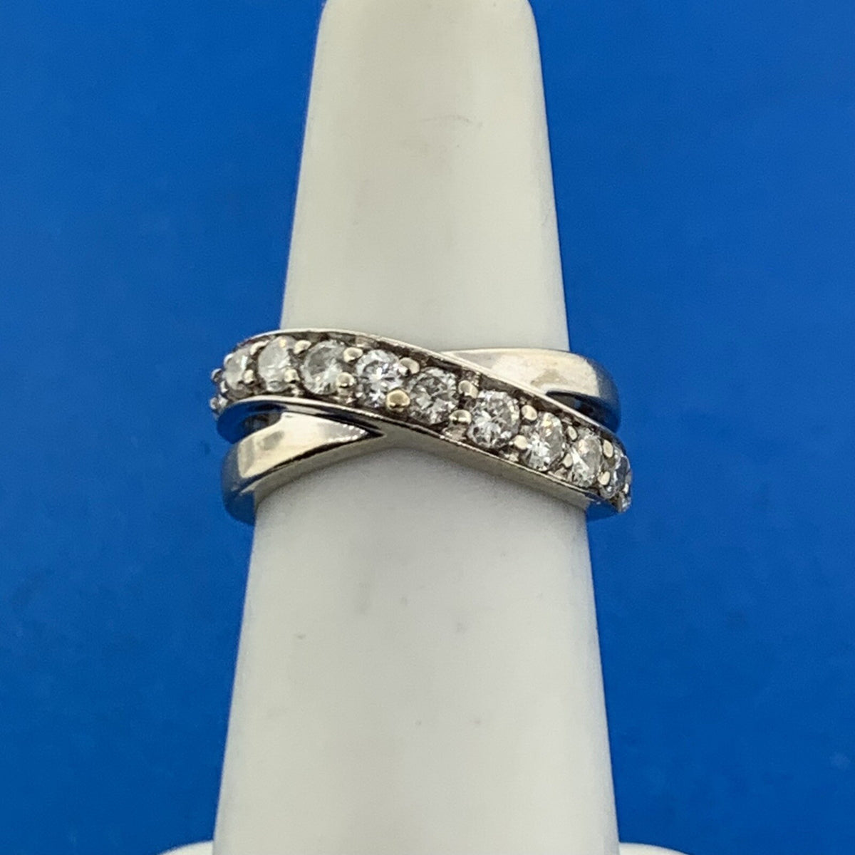 Designer 14K White Gold Diamond Entwined Wedding Anniversary Band Ring