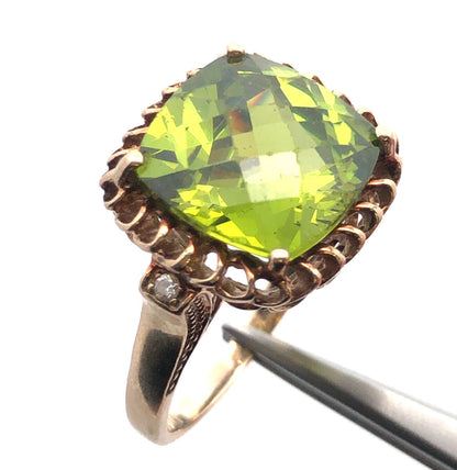 14K Yellow Gold Square Cushion Sparkling Chartreuse Green Cz Statement Dome Ring