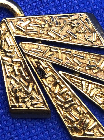 Designer Trifari Gold Tone Textured Y-Drop Modernist Textured Statement Necklace