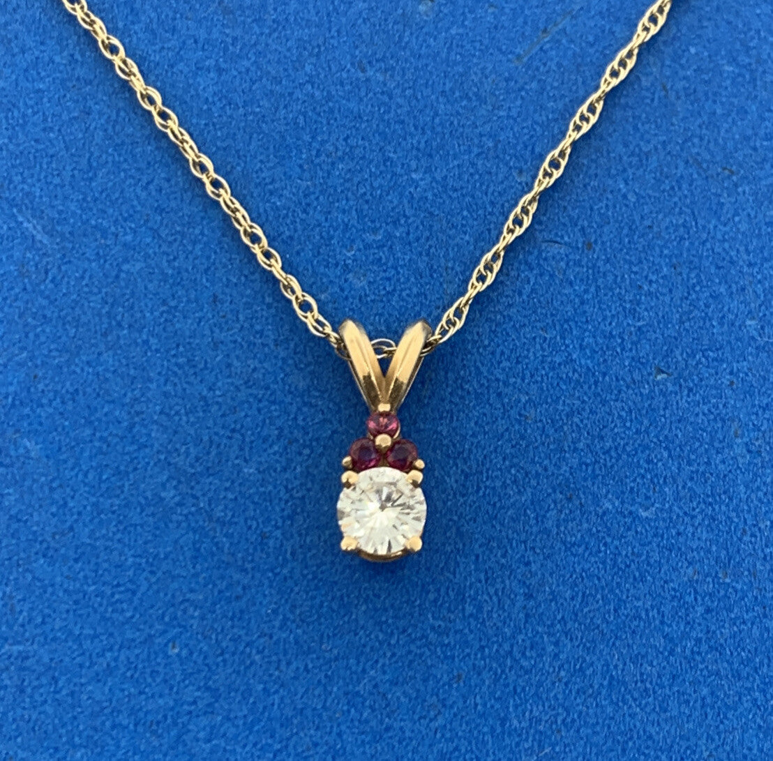 Vintage  14K Yellow Gold Diamond Solitaire Ruby Accented Pendant Necklace