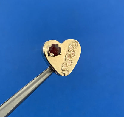 Vintage 10K Yellow Gold Round Garnet Textured Heart Bracelet Charm